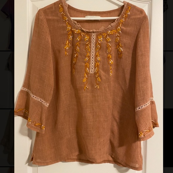 Tops - Mid length sleeves shirt